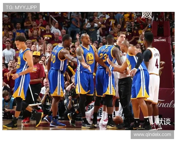 勇士主场表现如龙客场却如虫赛季前12场净胜分创世纪新高